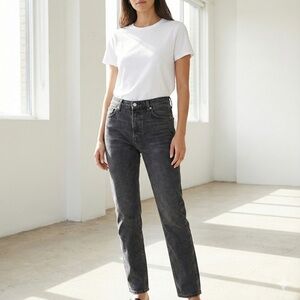 Frame faded black Le Beau straight leg ankle jeans - size 2